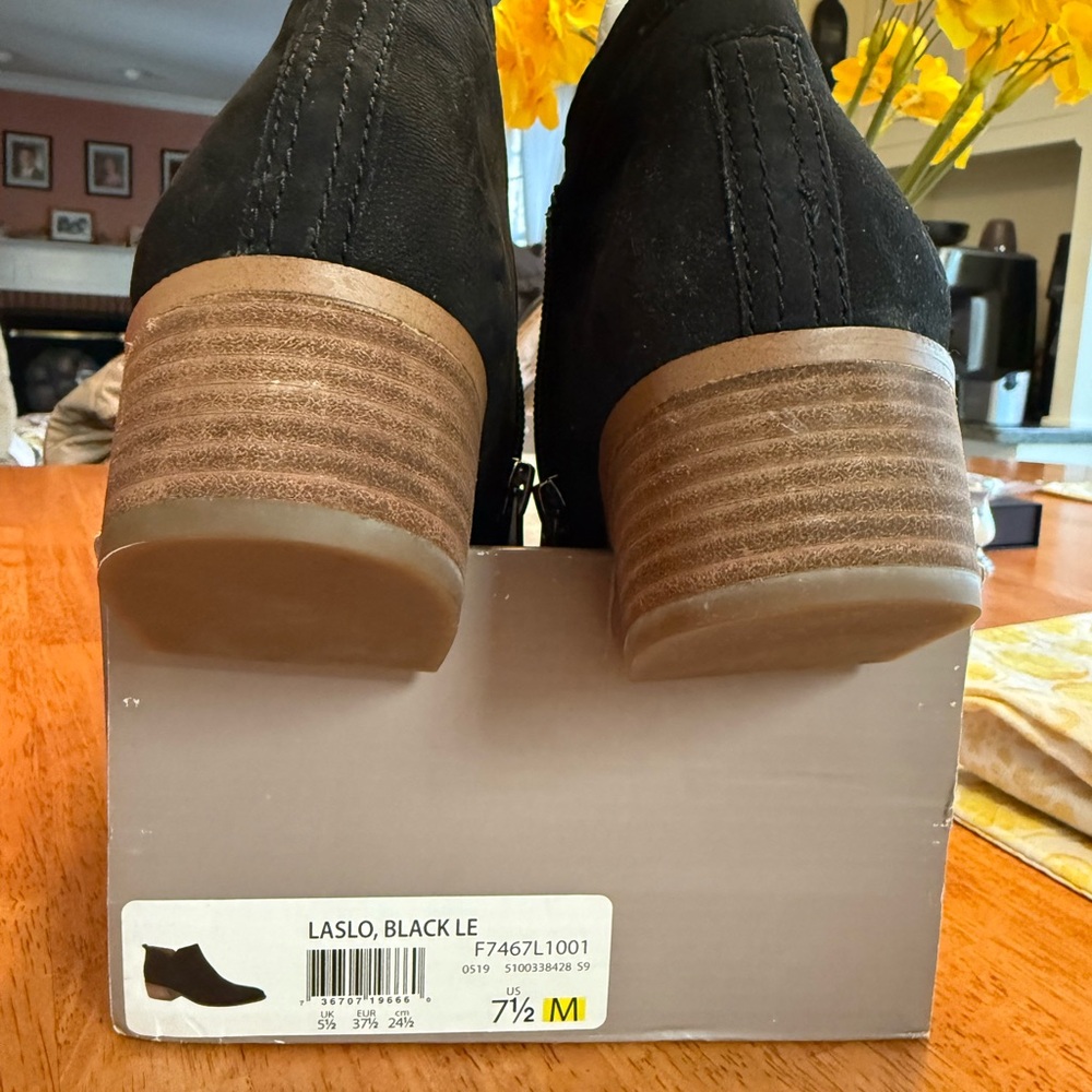 Black Leather Woman’s Shoes